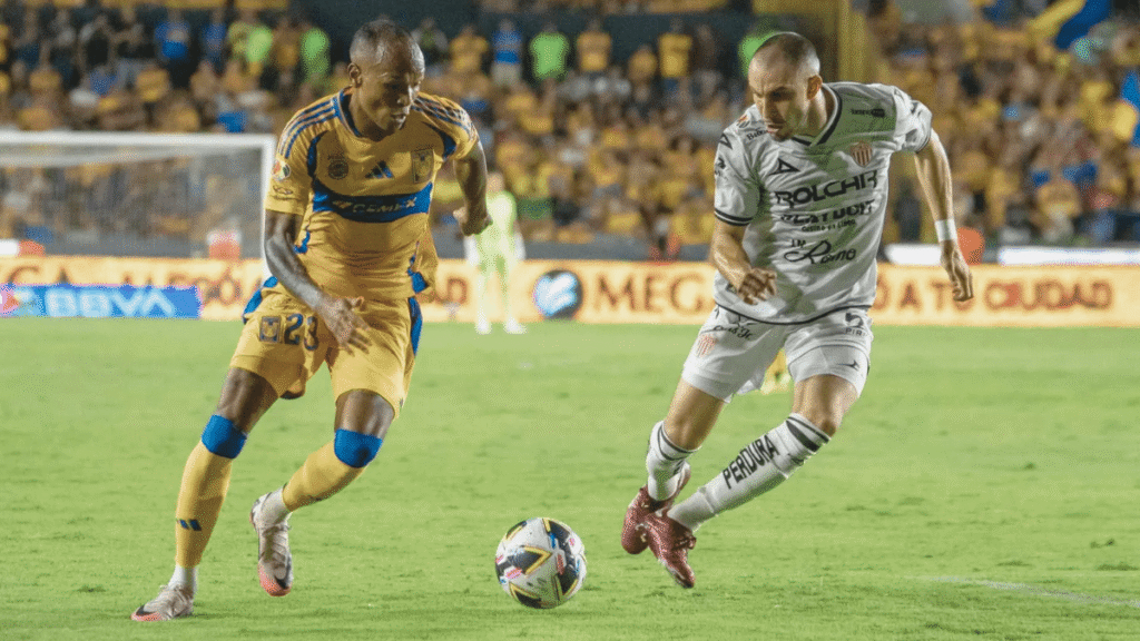 Tigres vs Necaxa